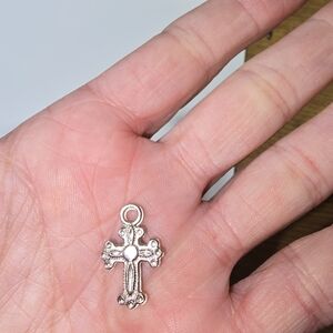 Elegant Silver Cross Pendant